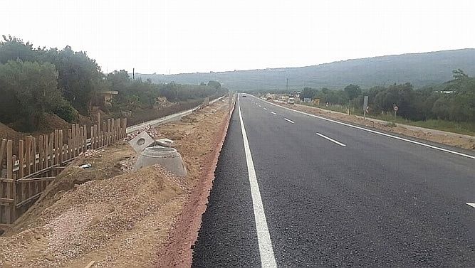 YOL OLARAK FL EL ATILAN TAINMAZIN KAMULATIRMASIZ EL ATMADAN SONRA KALAN BLMNN KOT FARKI VE YOL NEDENYLE ARTIK E YARAMAZ HALE GELDNN ANLAILMASI HALNDE BU BLM BEDELNN DE DAVALIDAN TAHSL GEREKR.